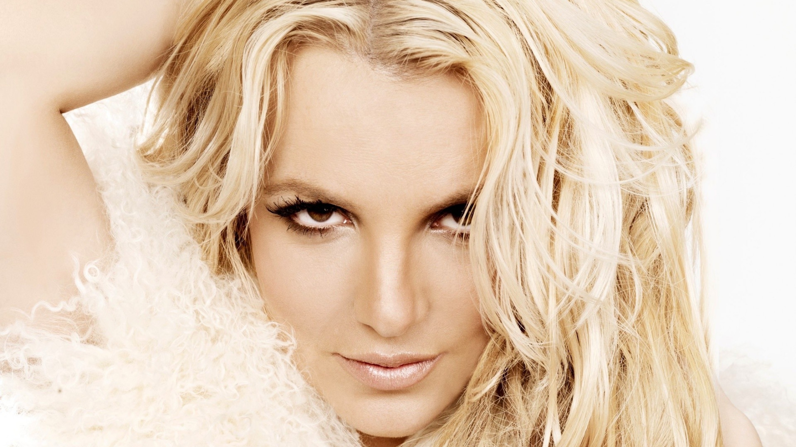 Wallpaper Britney Spears Look Face Eyes Haircut