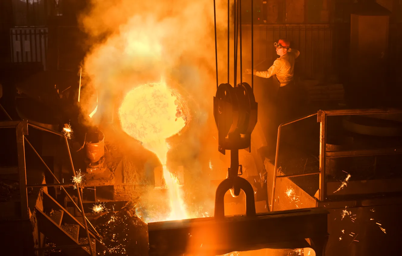 Wallpaper Fire Heat Sparks Molten Metal Smelting Factory Worker