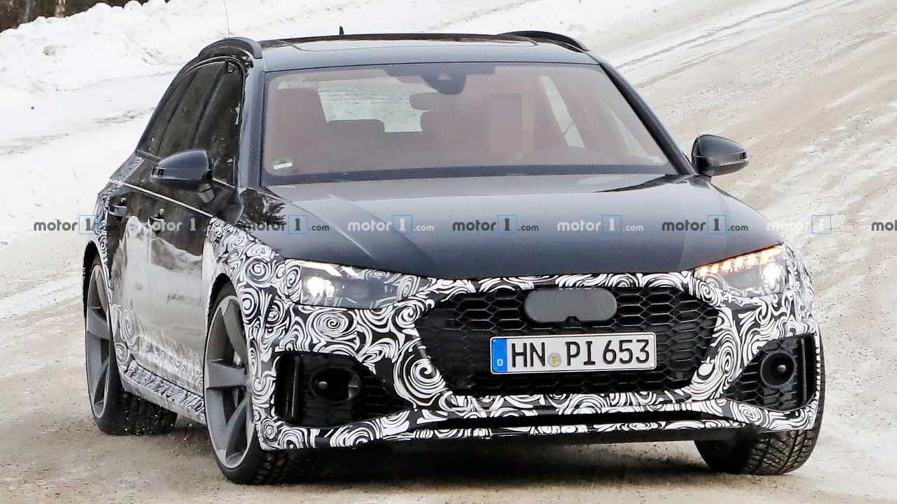 Audi RS4 Avant Facelift Spied For The First Time