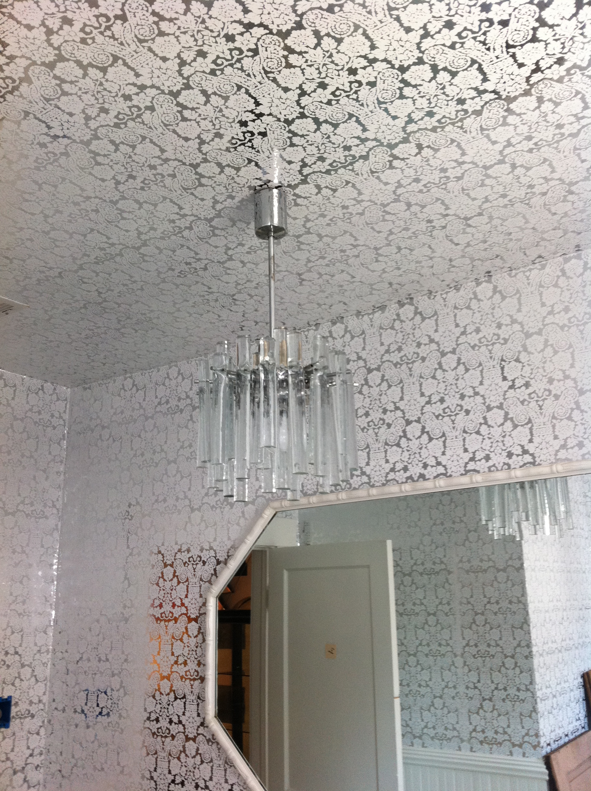 Wallpaper Ruffle Edge Mirror Crystal Chandelier Are The Perfect