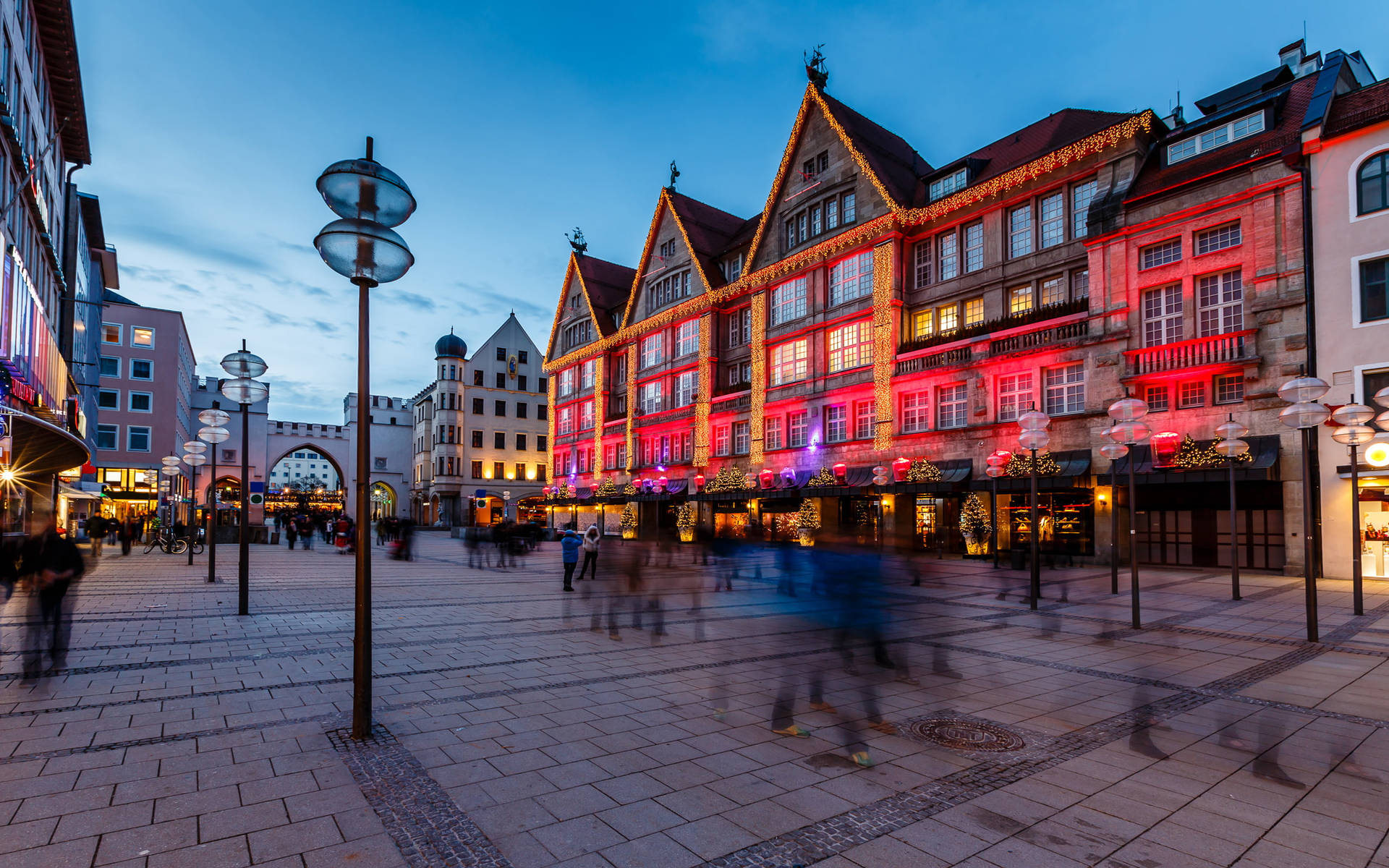 Neuhauser Street Munich Np58qotmpbgrc3q7 Wallpaper
