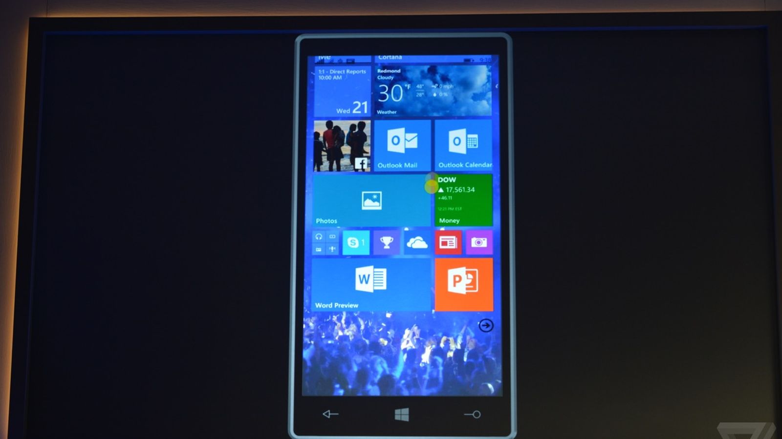 Windows Makes Its Phone Debut