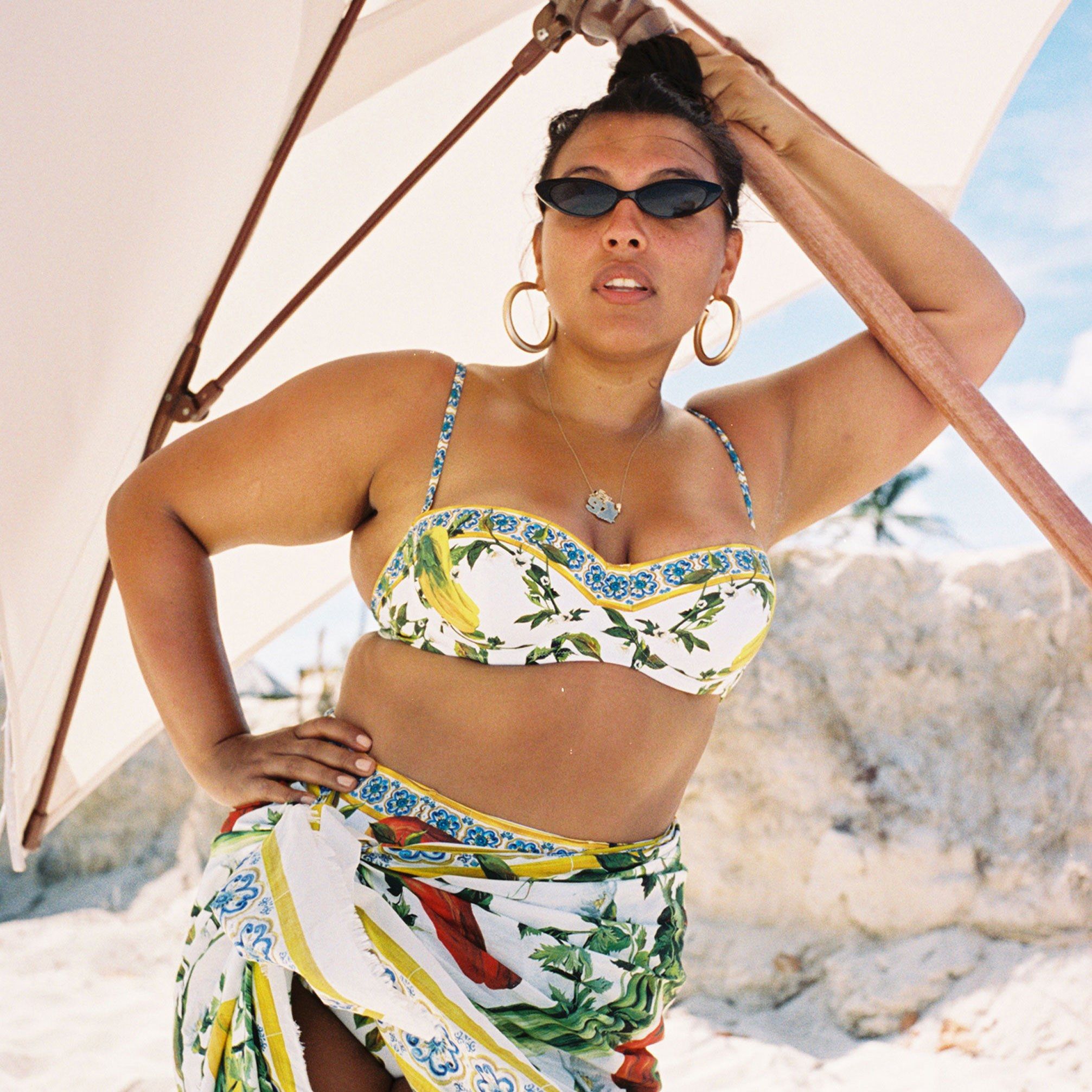 Paloma Elsesser Says That It S Okay To Be Extra On A Chill Beach
