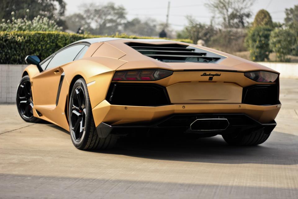 3d HD Wallpaper Lamborghini Aventador Prism Gold