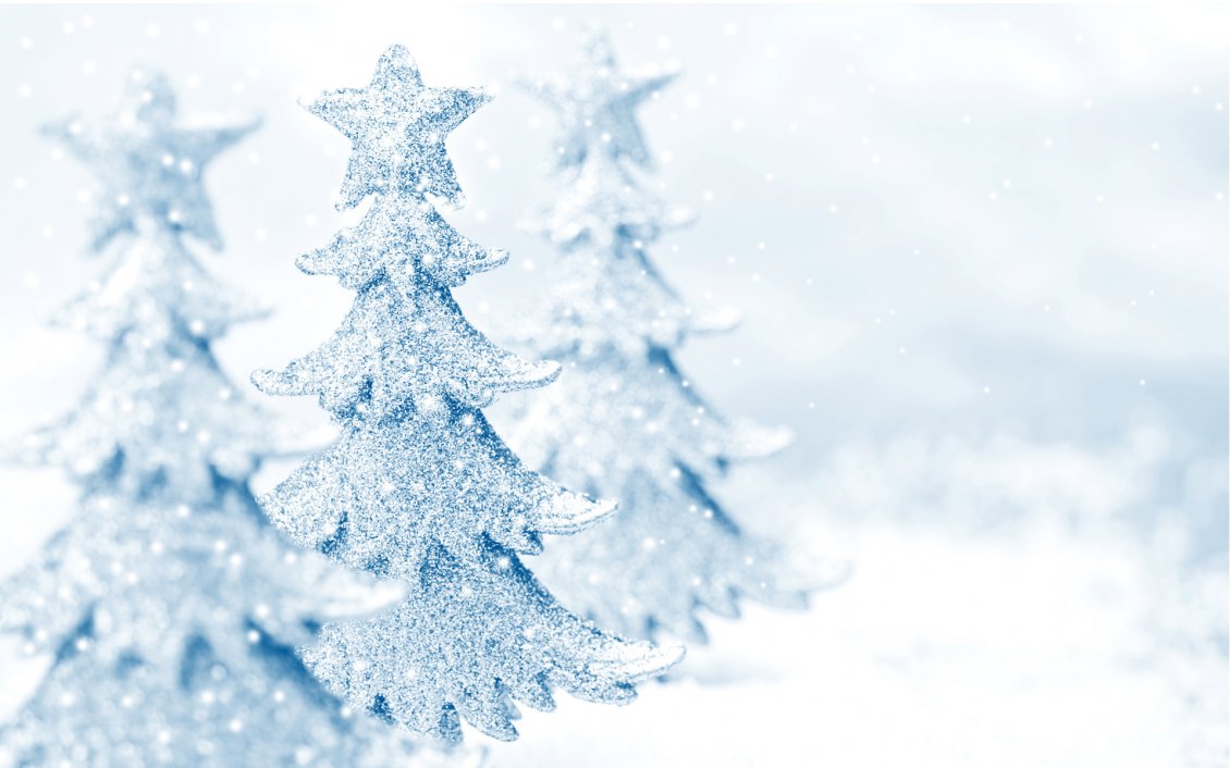 Wonderful White Christmas Tree Crystals Snowflakes