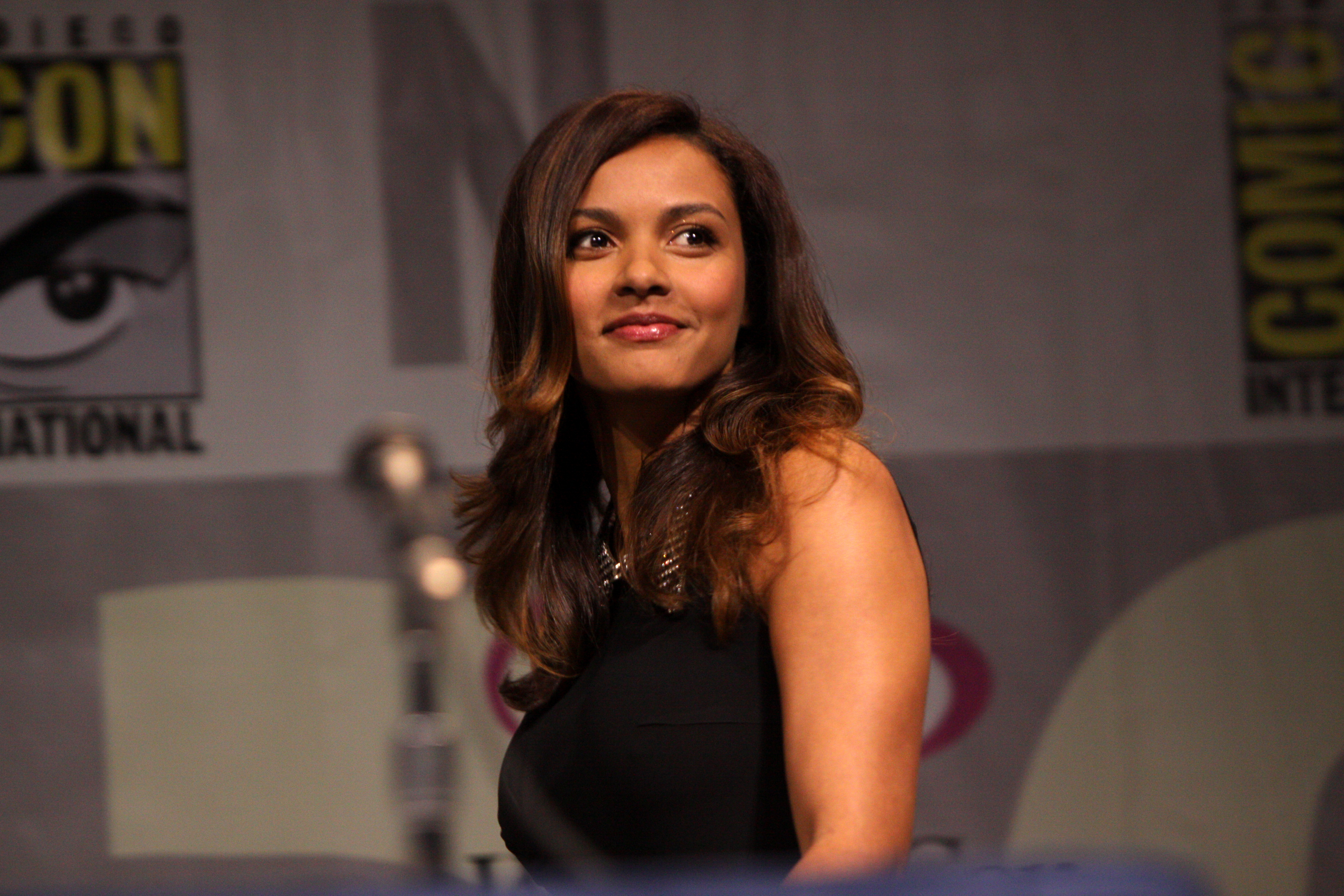 Jessica Lucas Wallpaper Image Photos Pictures Background
