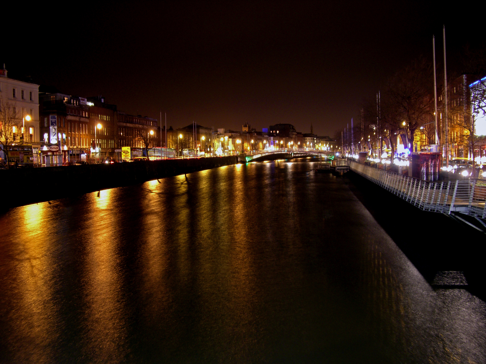 Dublin by Night by Shogun1701 1600x1200