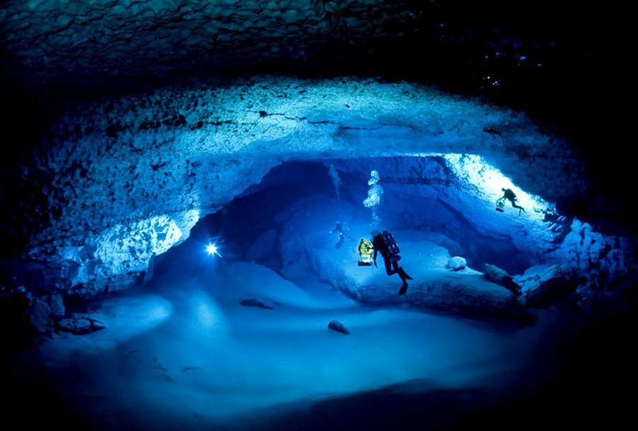 Underwater Cave Pixdaus