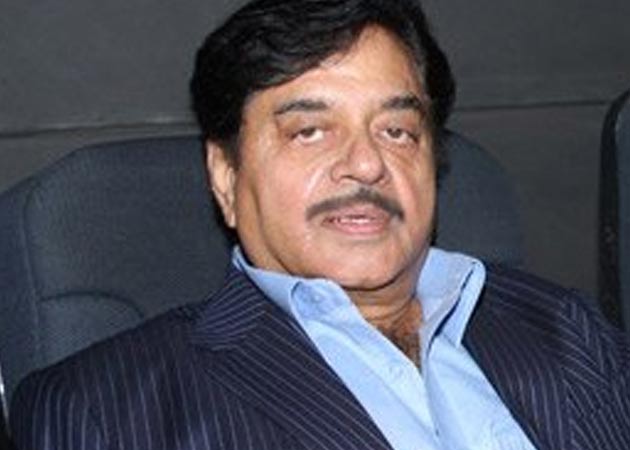 Sinha Shatrughan sinha out from icu