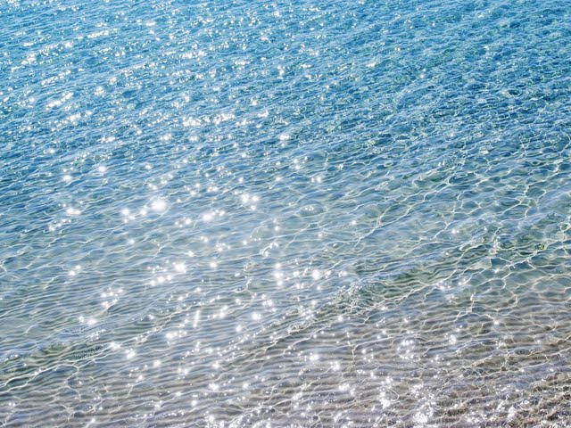Sky Translucent Sea Water Shimmer Over White Sand Okinawa Wallpaper
