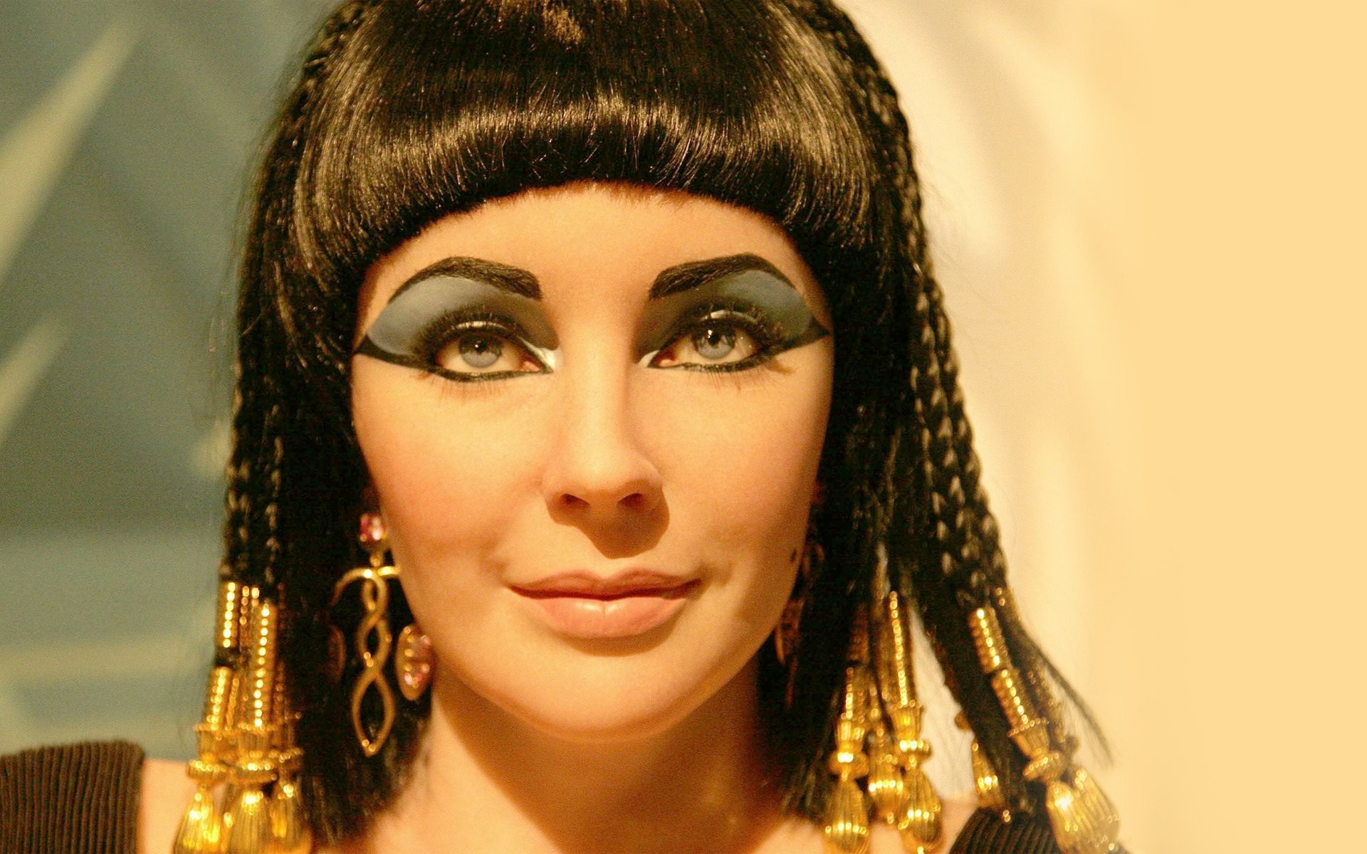 Cleopatra Wallpaper Image