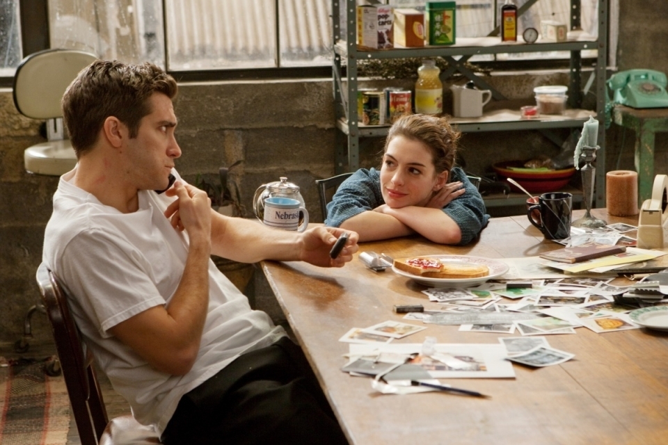 Love And Other Drugs Stills Anne Hathaway Jake Gyllenhaal