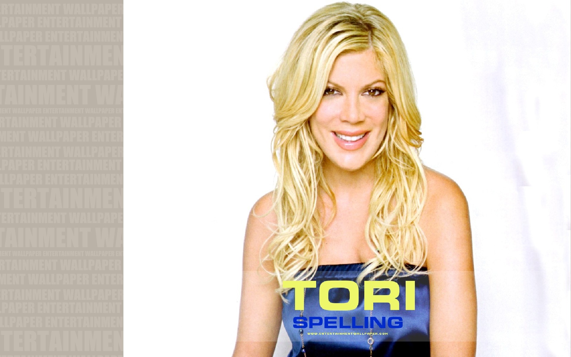 Tori Spelling Wallpaper Desktop