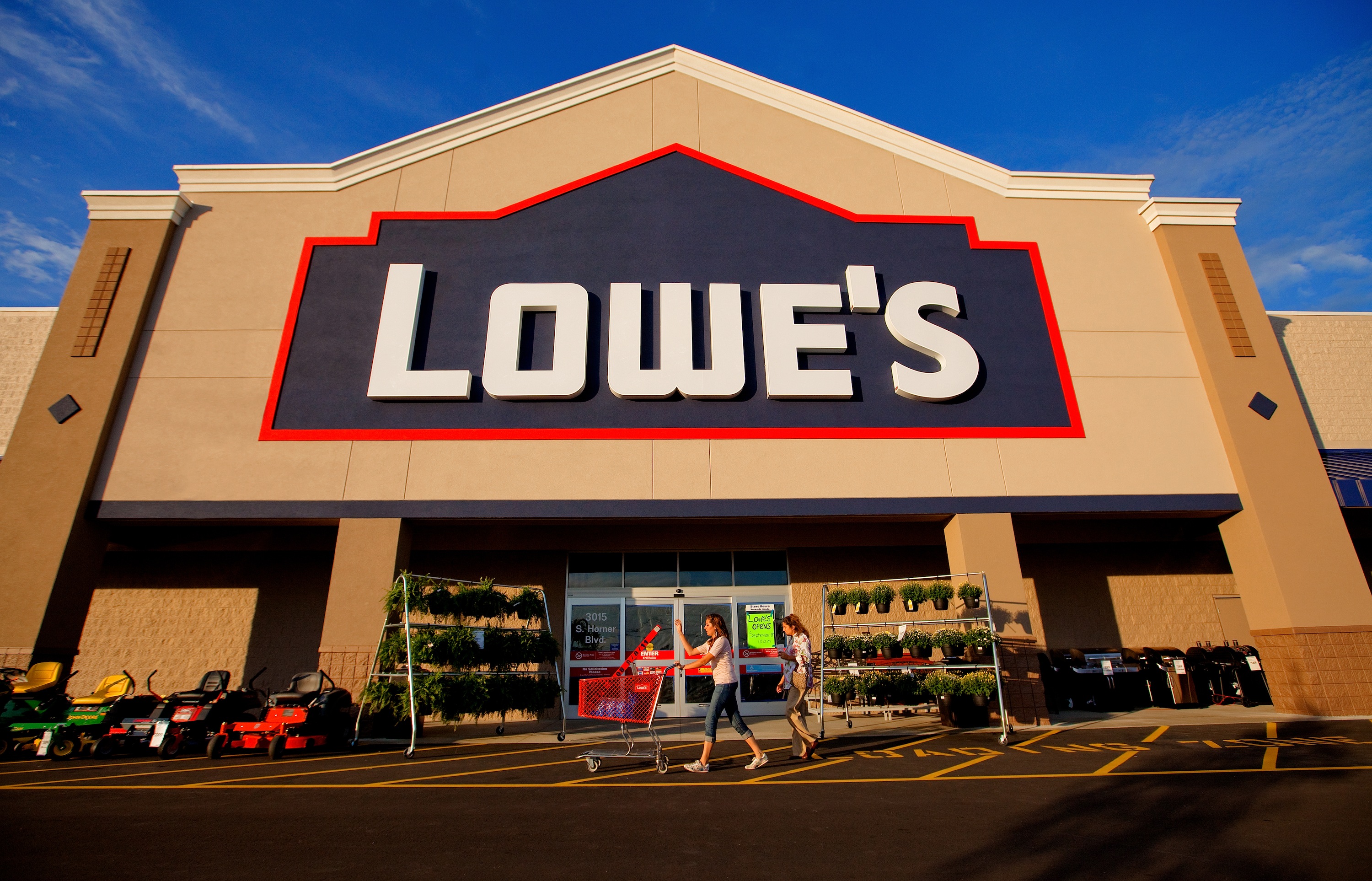 Lowe S Stores Image Photo