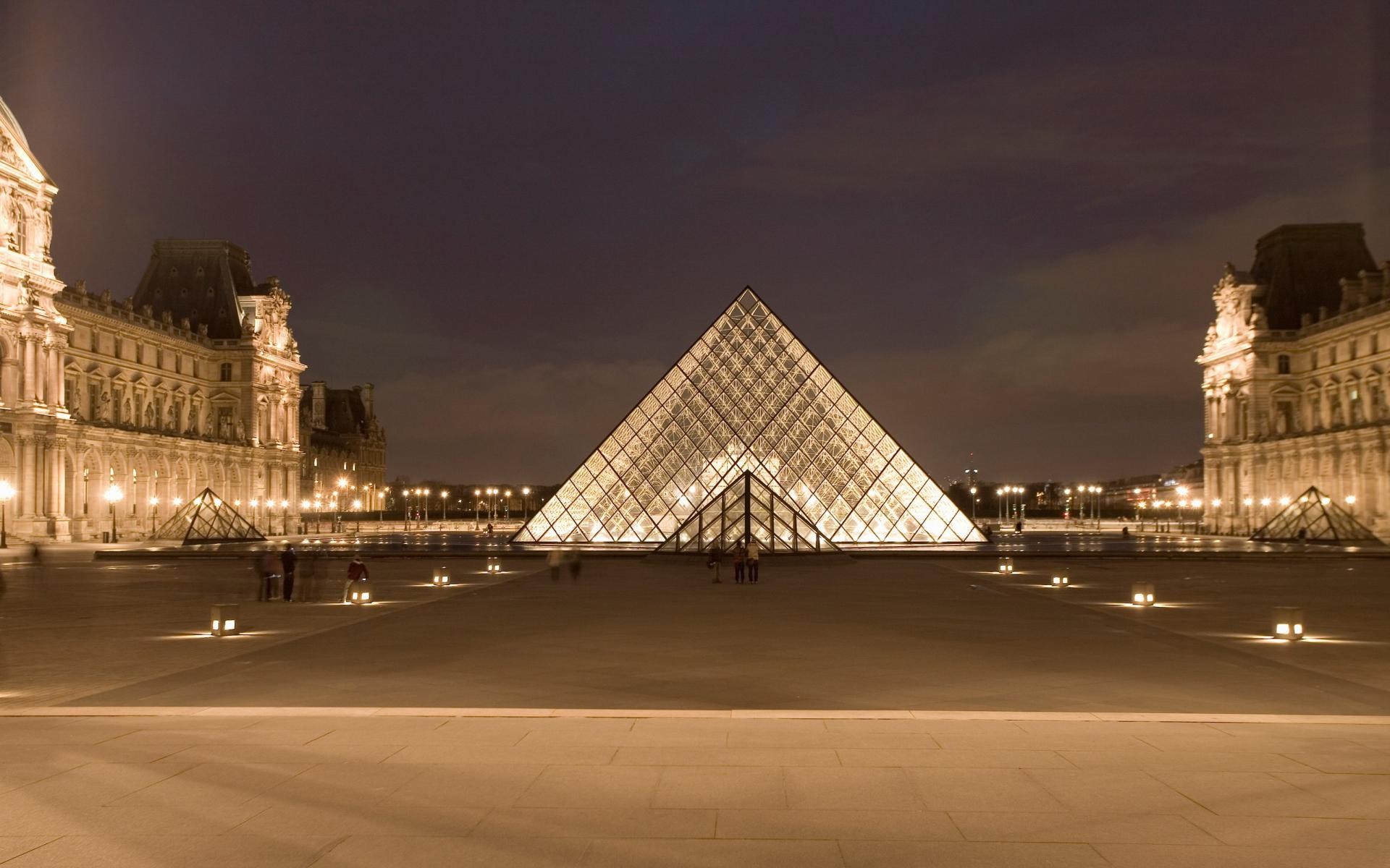 Louvre Wide High Resolution Wallpaper Image