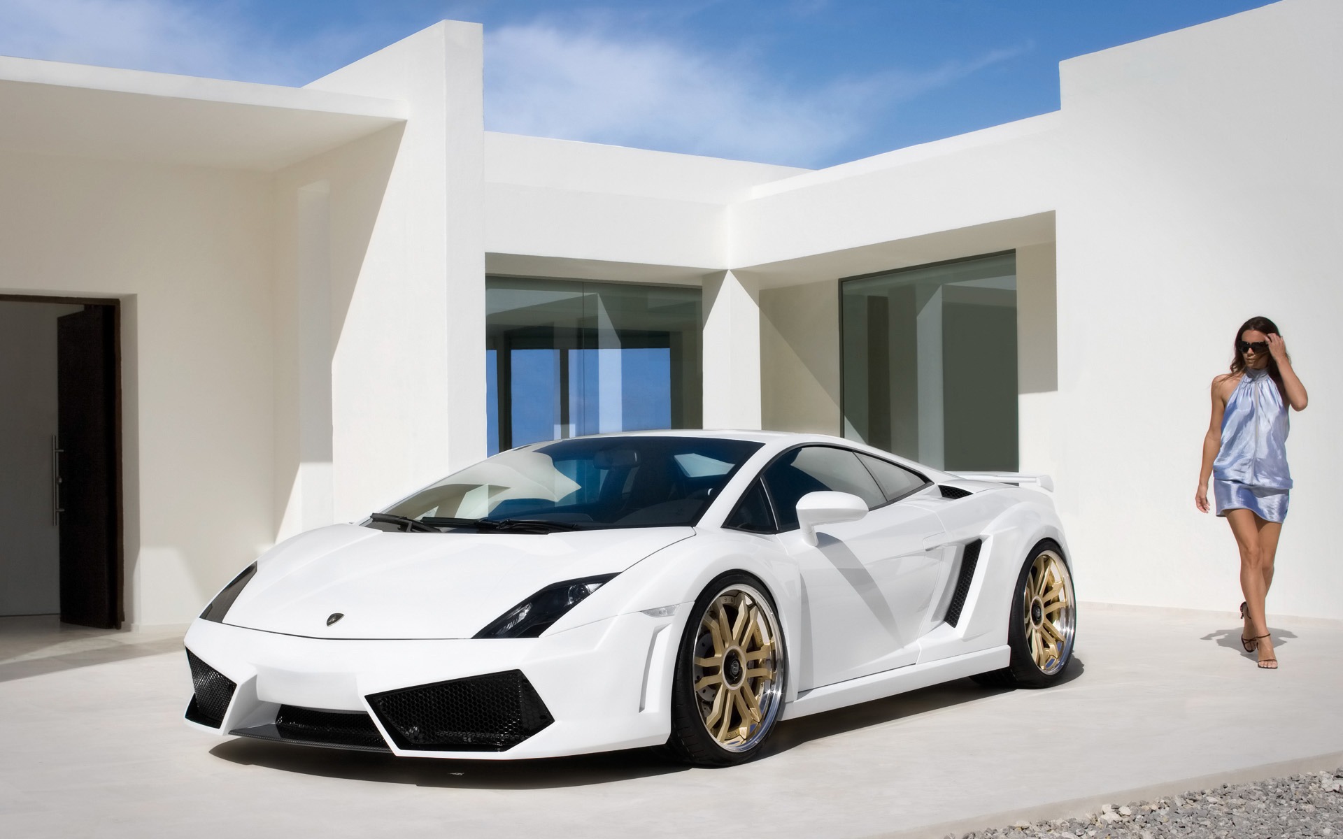Lamborghini Galardo White Instawall