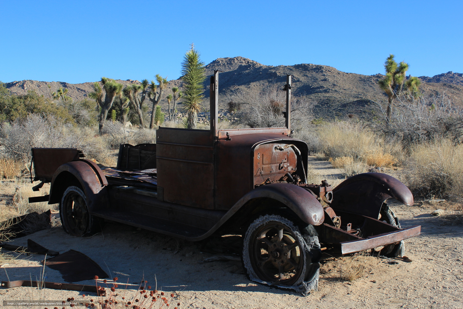 Wallpaper Rusty Car Retro Abandoned Desert Desktop