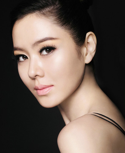 Korean Actors And Actresses Image Son Ye Jin HD Wallpaper
