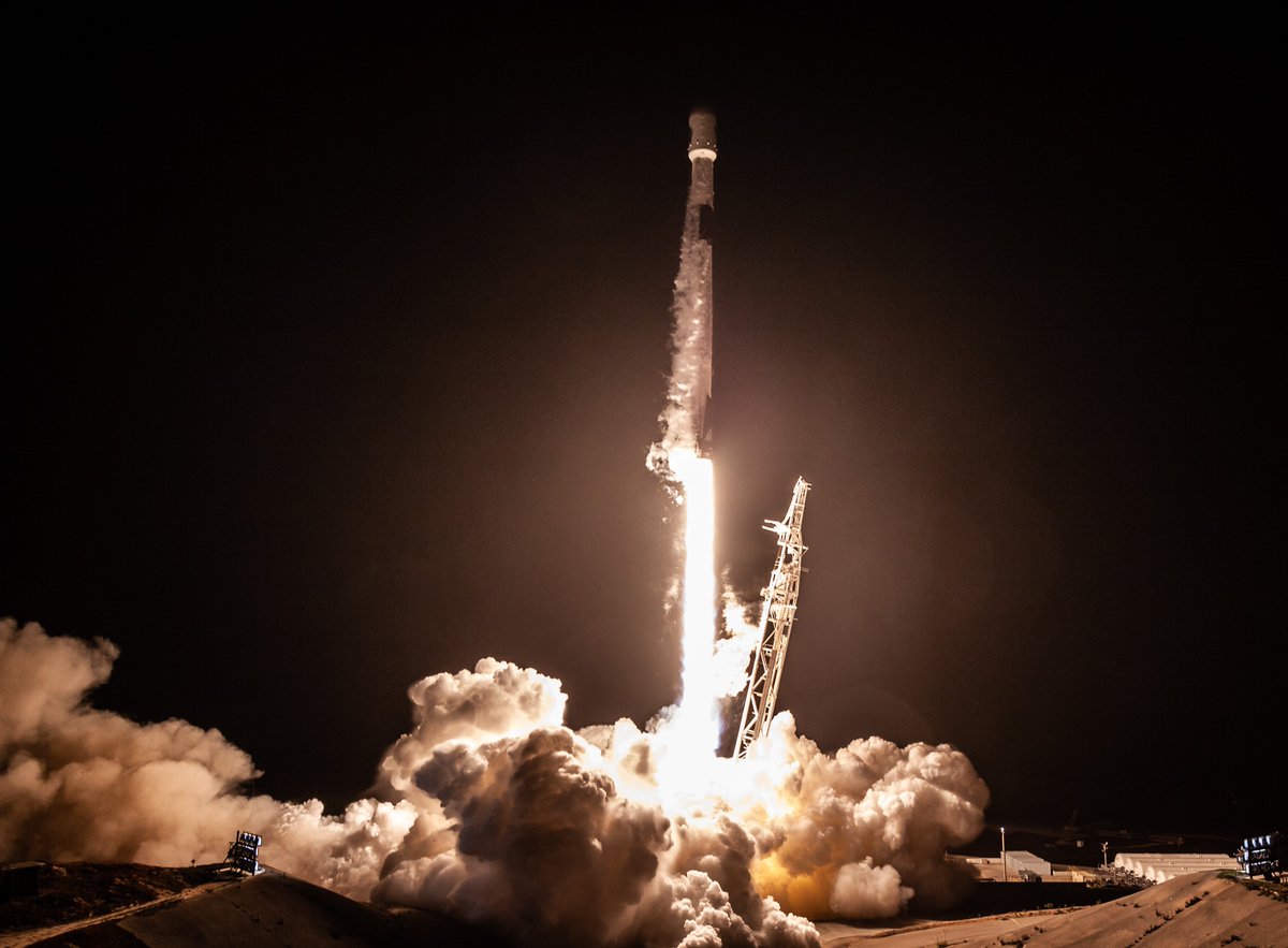 Spacex On More Photos From Last Night S Falcon Launch