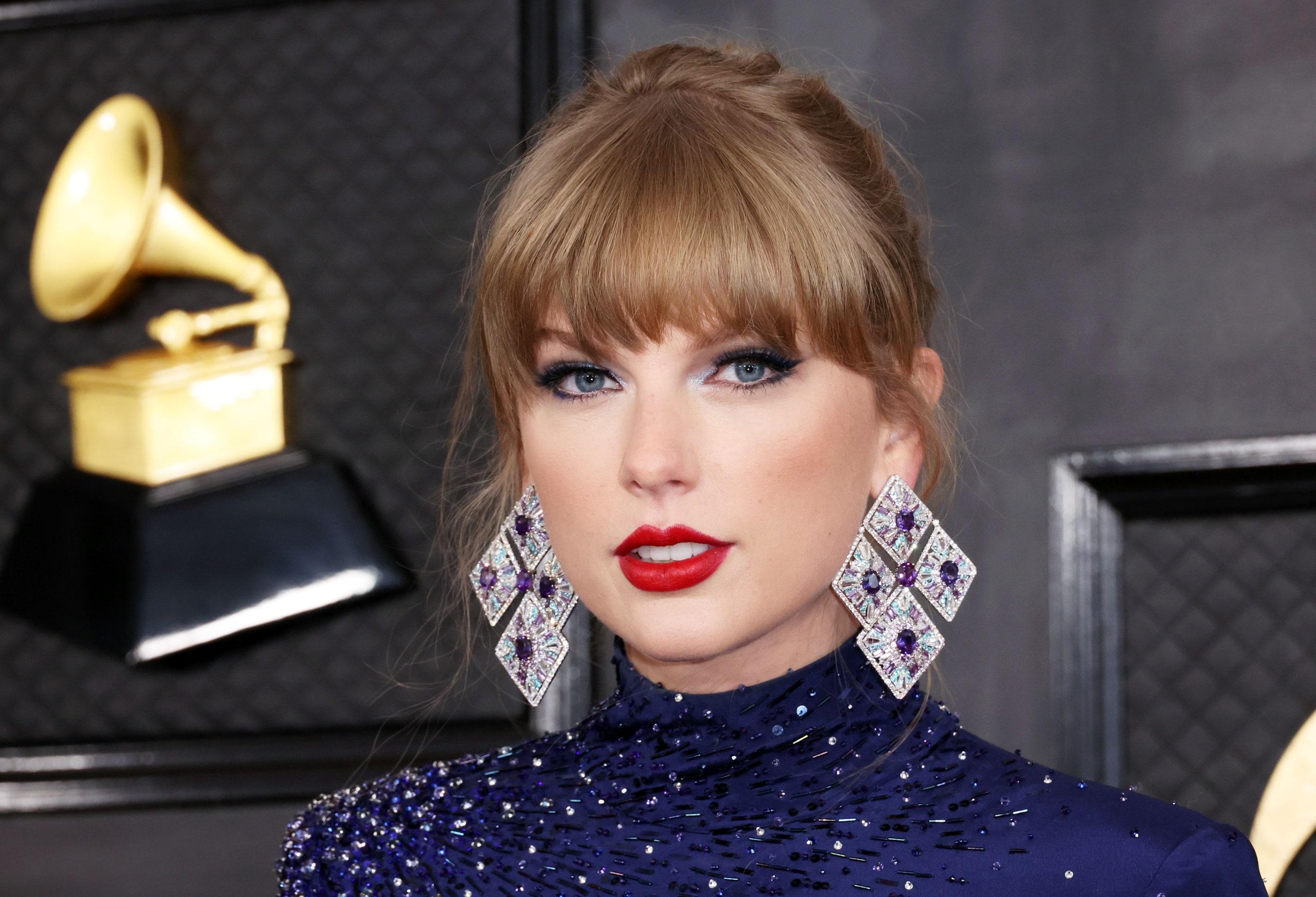 Taylor Swift Hit The Grammys Red Carpet In A Midnights Inspired