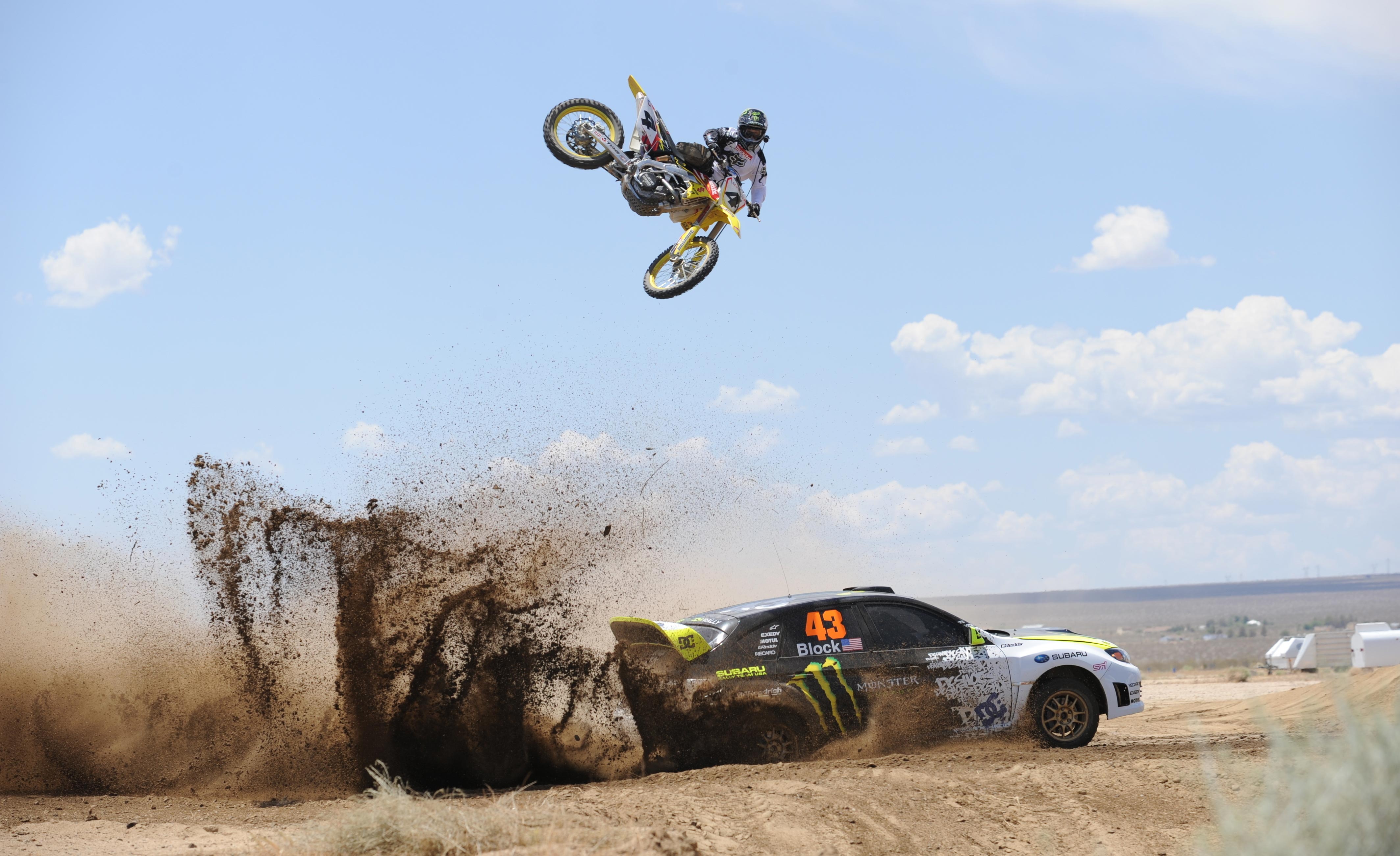 Pics For Gt Awesome Dirt Bike Wallpaper