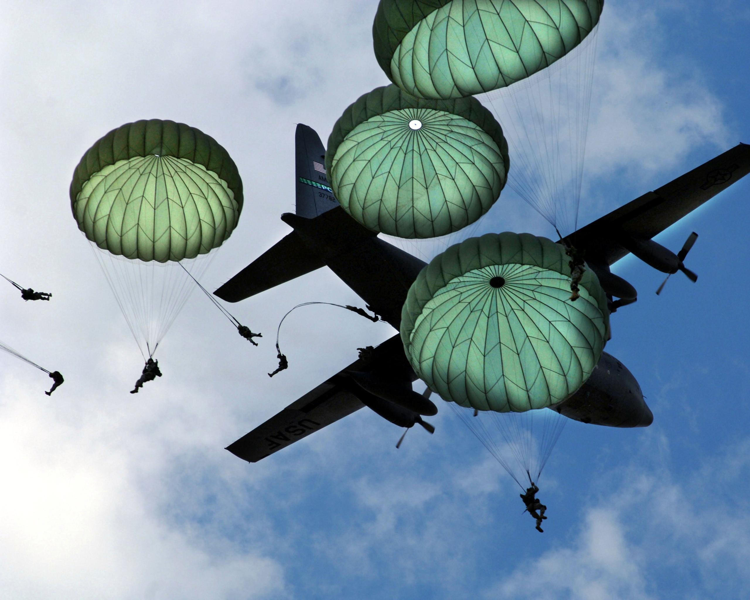 HD Wallpaper Aircraft Parachutes Desert Paratroopers One