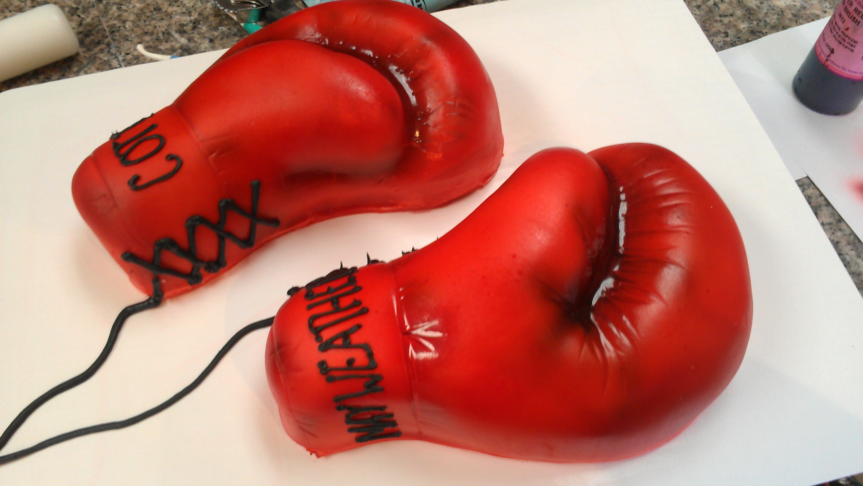 Pin Boxing Gloves Uae Pictures Wallpaper Cake