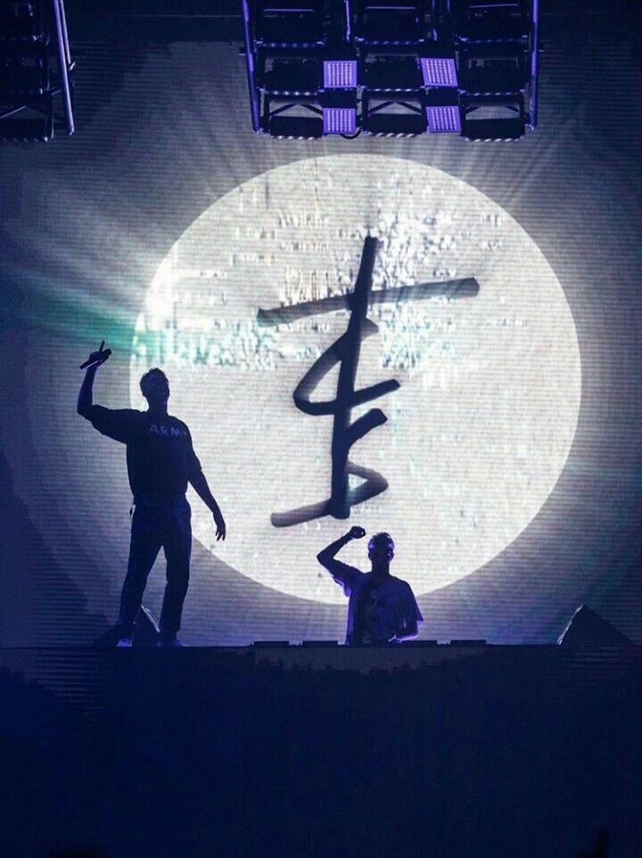 The Chainsmokers Show Edm Sickboy New Logo In