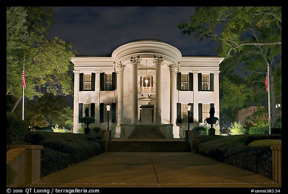 Mississippi Governor S Mansion At Night Jackson Usa