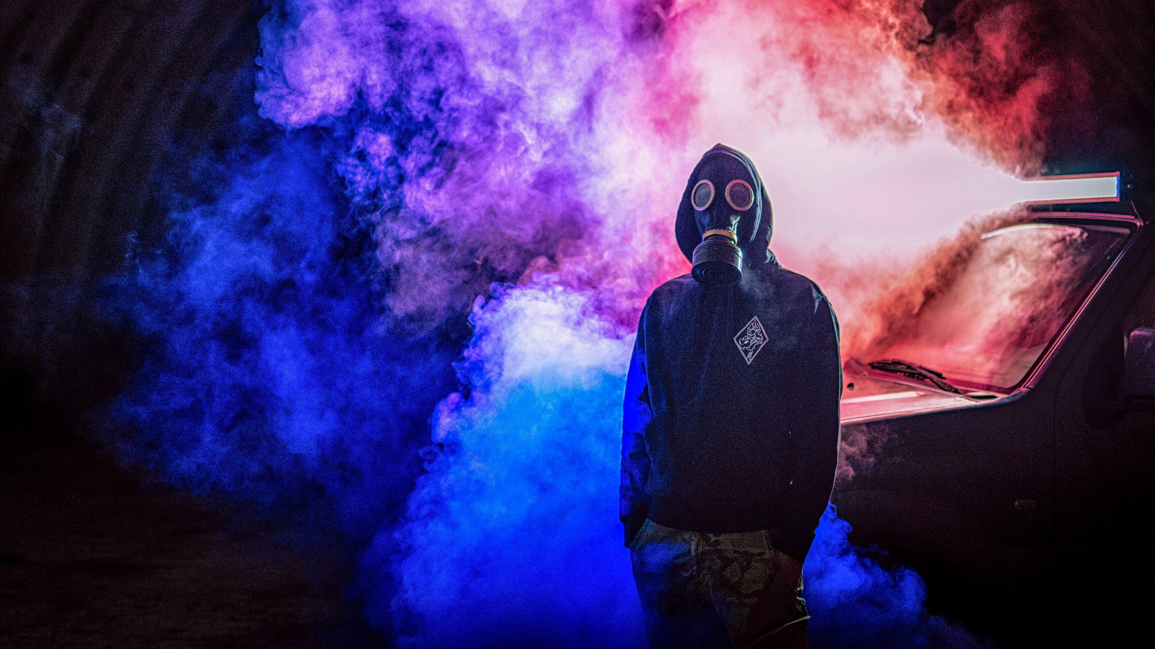Wallpaper Gas Mask Man Smoke Colorful 4k UHD