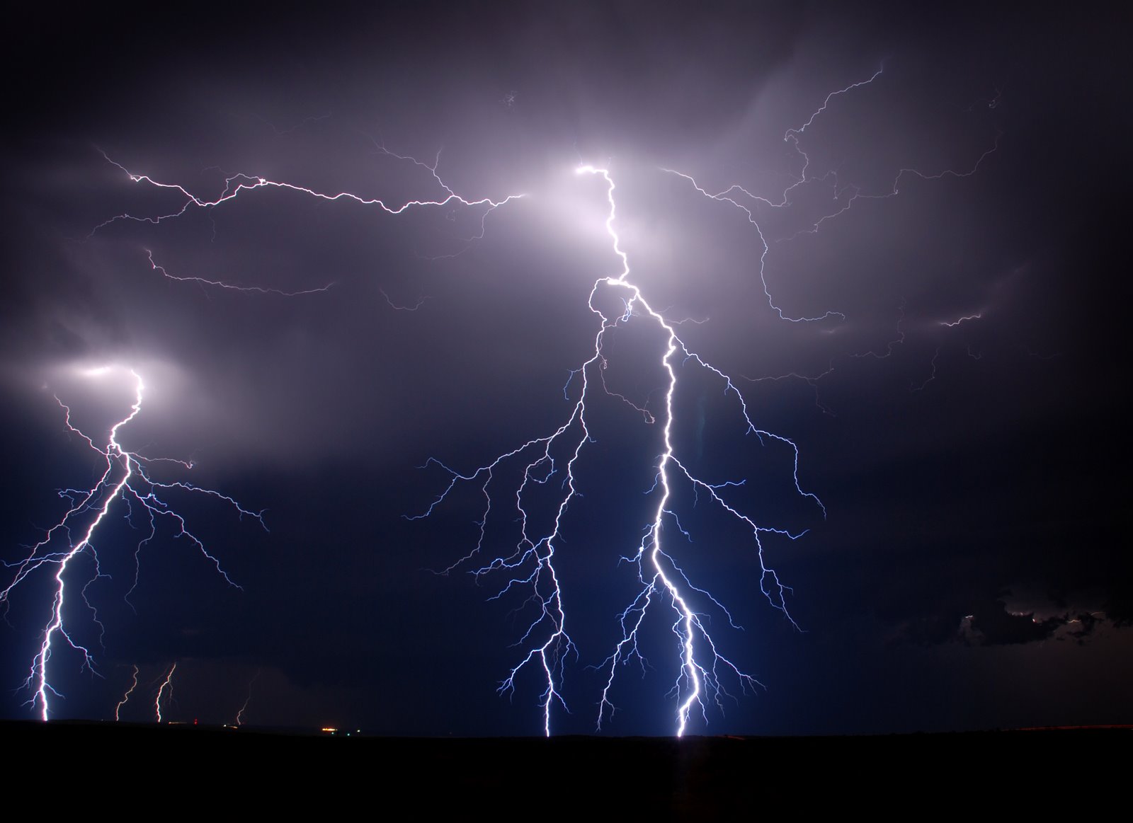 Lightning Sky Thunder Live Wallpaper  free download