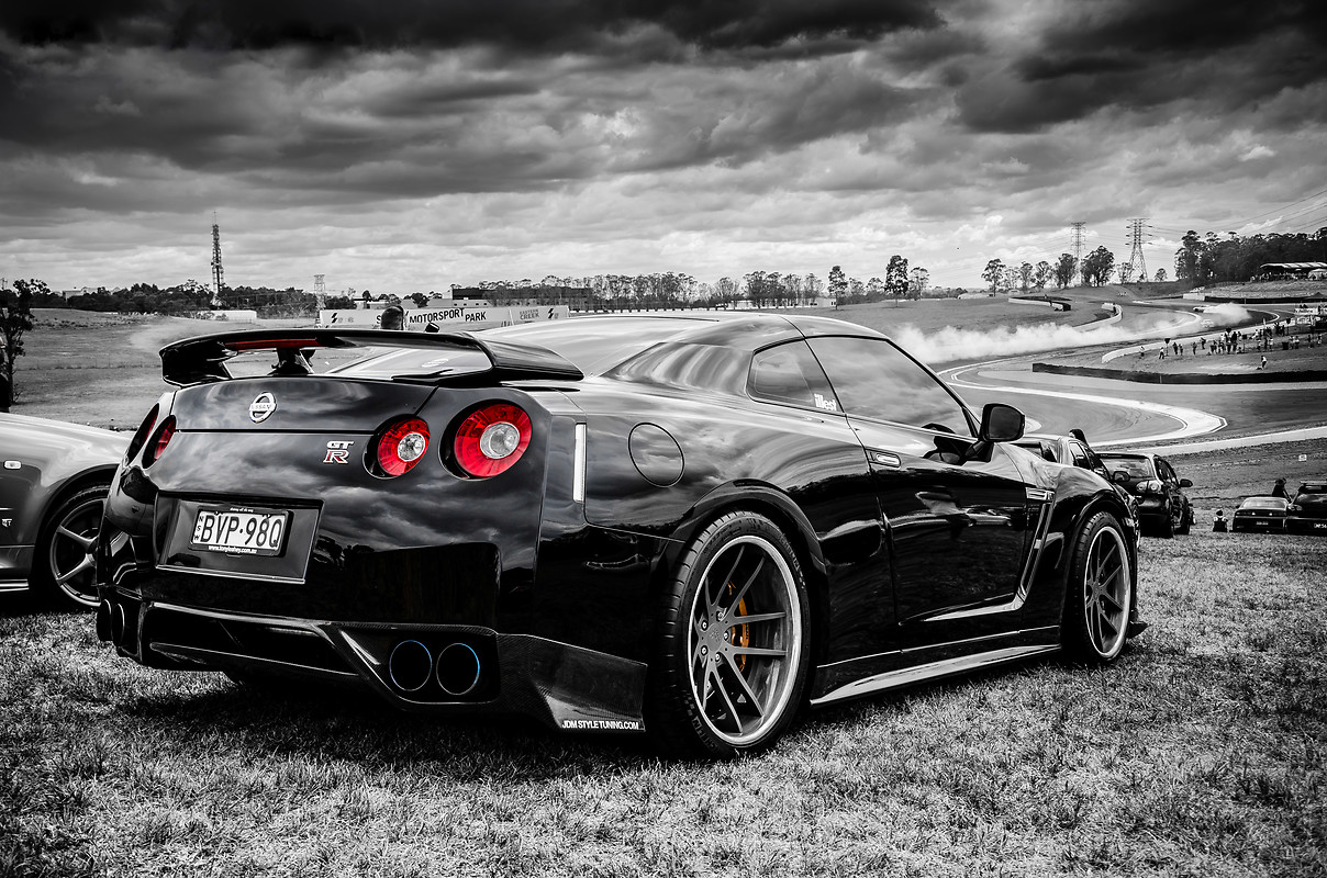 Nissan Gtr R35 HD Wallpaper To Your Mobile Phone Or Tablet