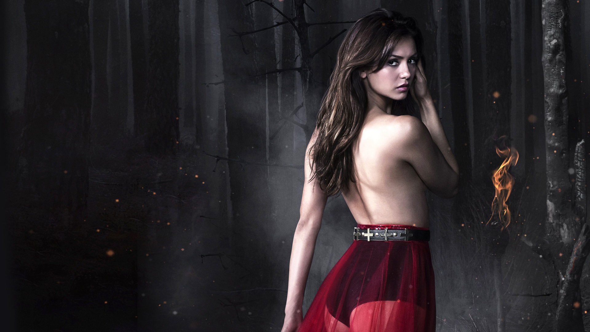 Download Nina Dobrev As Elena Gilbert In Vampire Diaries Wallpaper