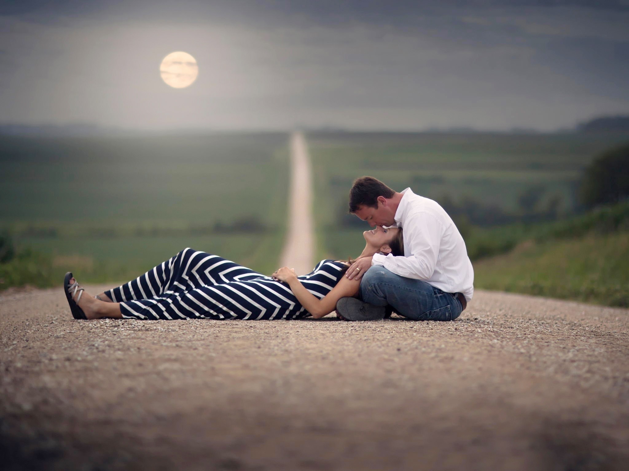 Love Couple Wallpaper