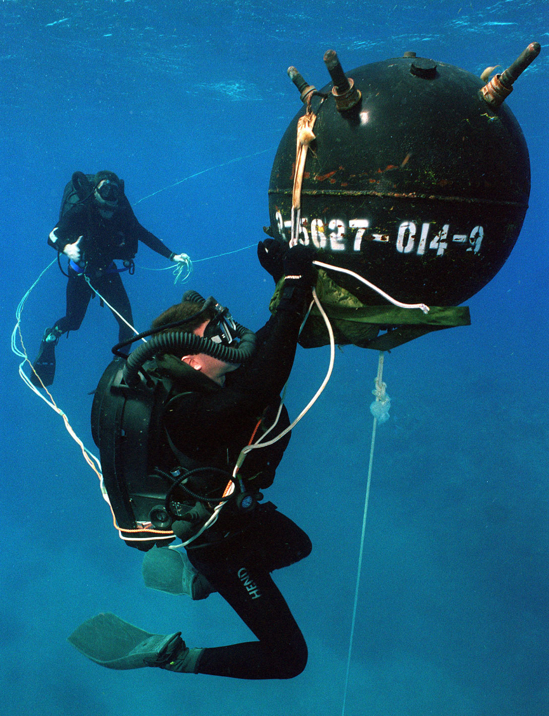 Us Navy Explosive Ordnance Disposal Eod Divers
