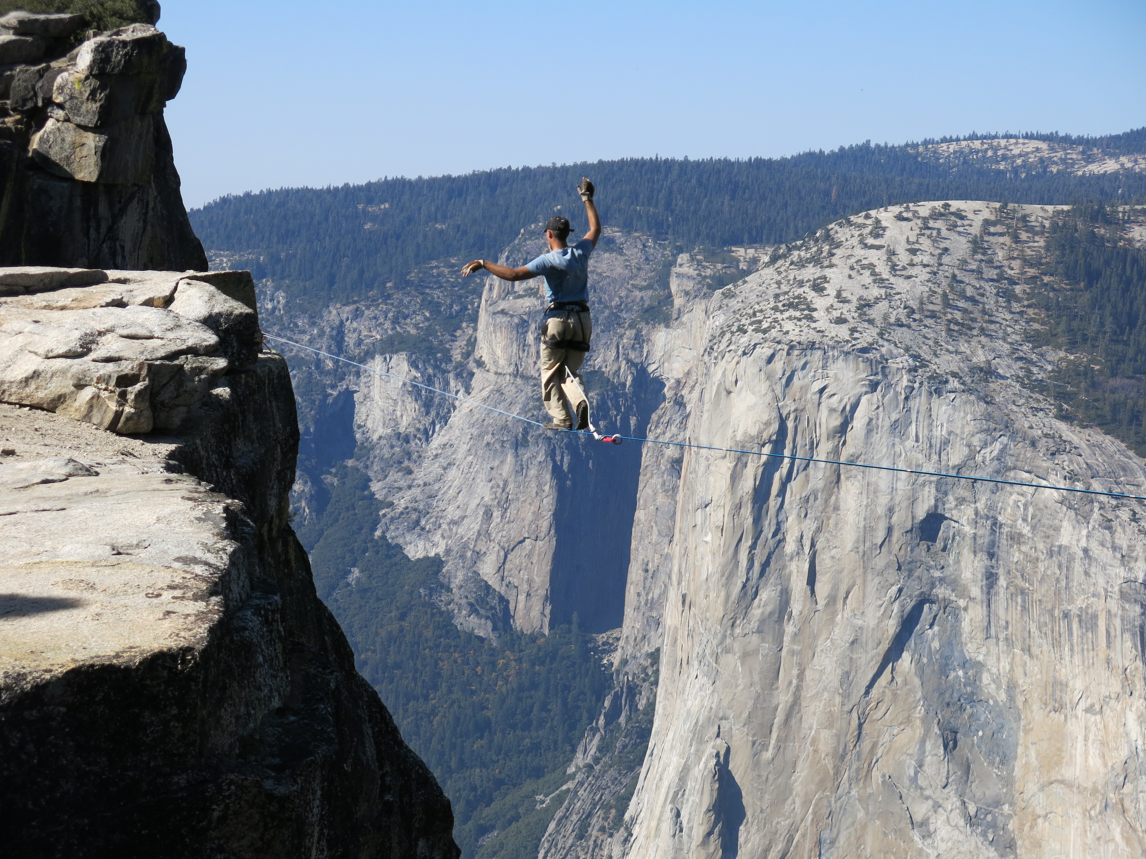 File Man Highlining In Yosemite National Park With El Capitan