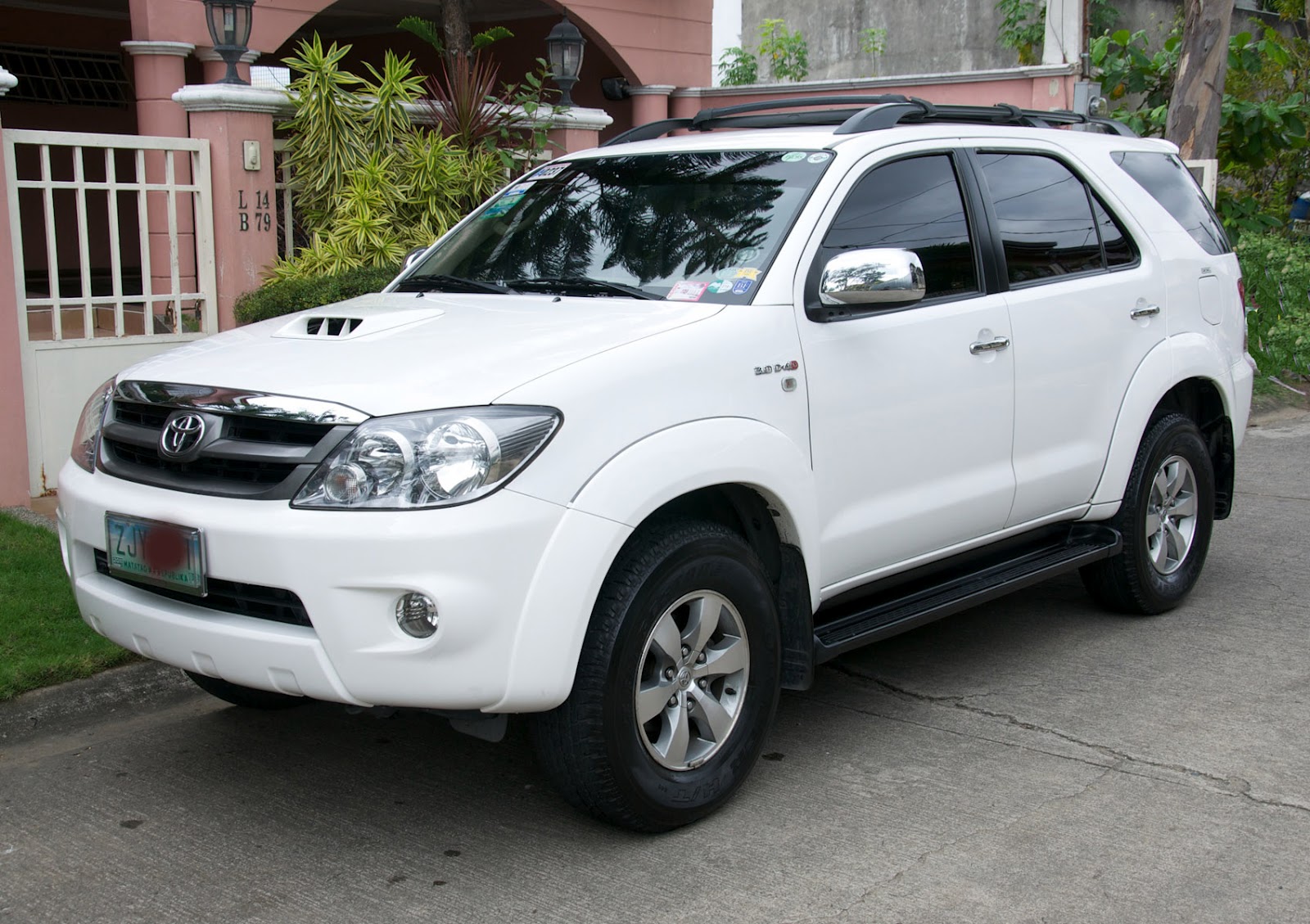 Fortuner Hd Wallpaper Download