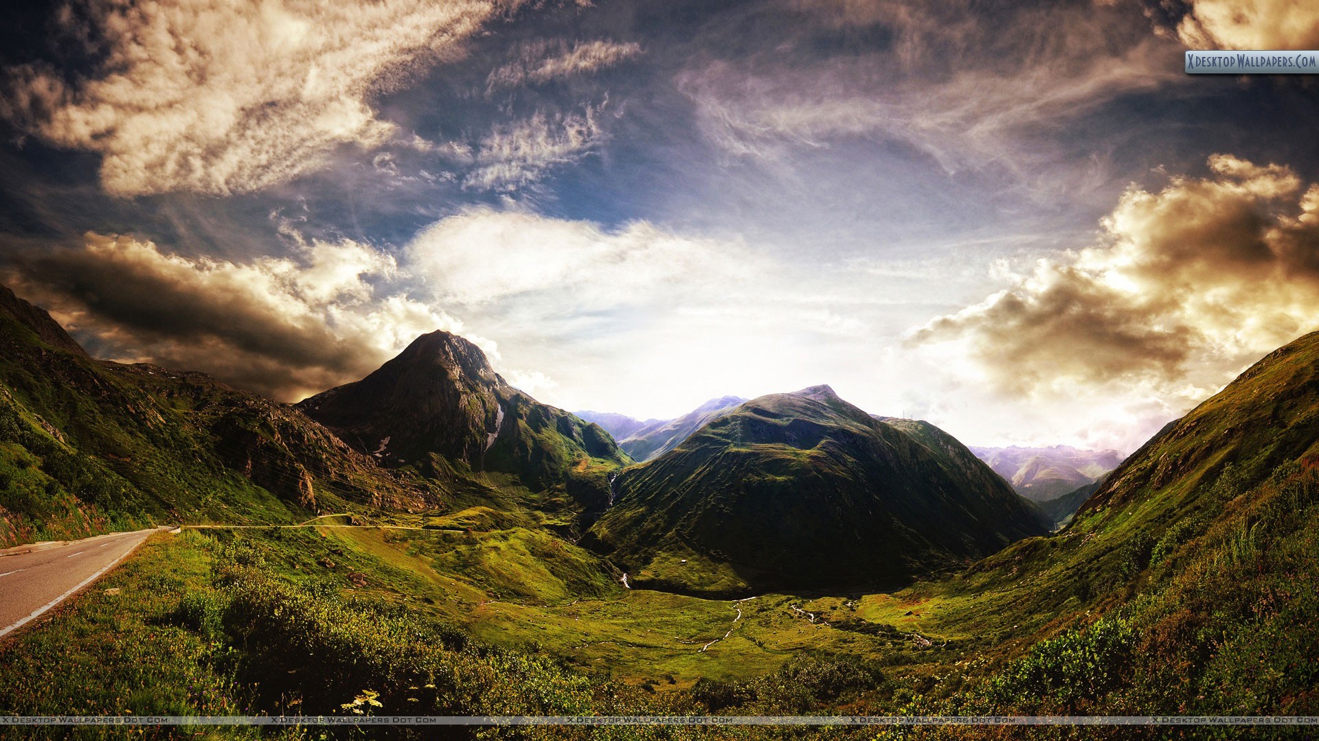 Old Mountains Scenery Wallpaper