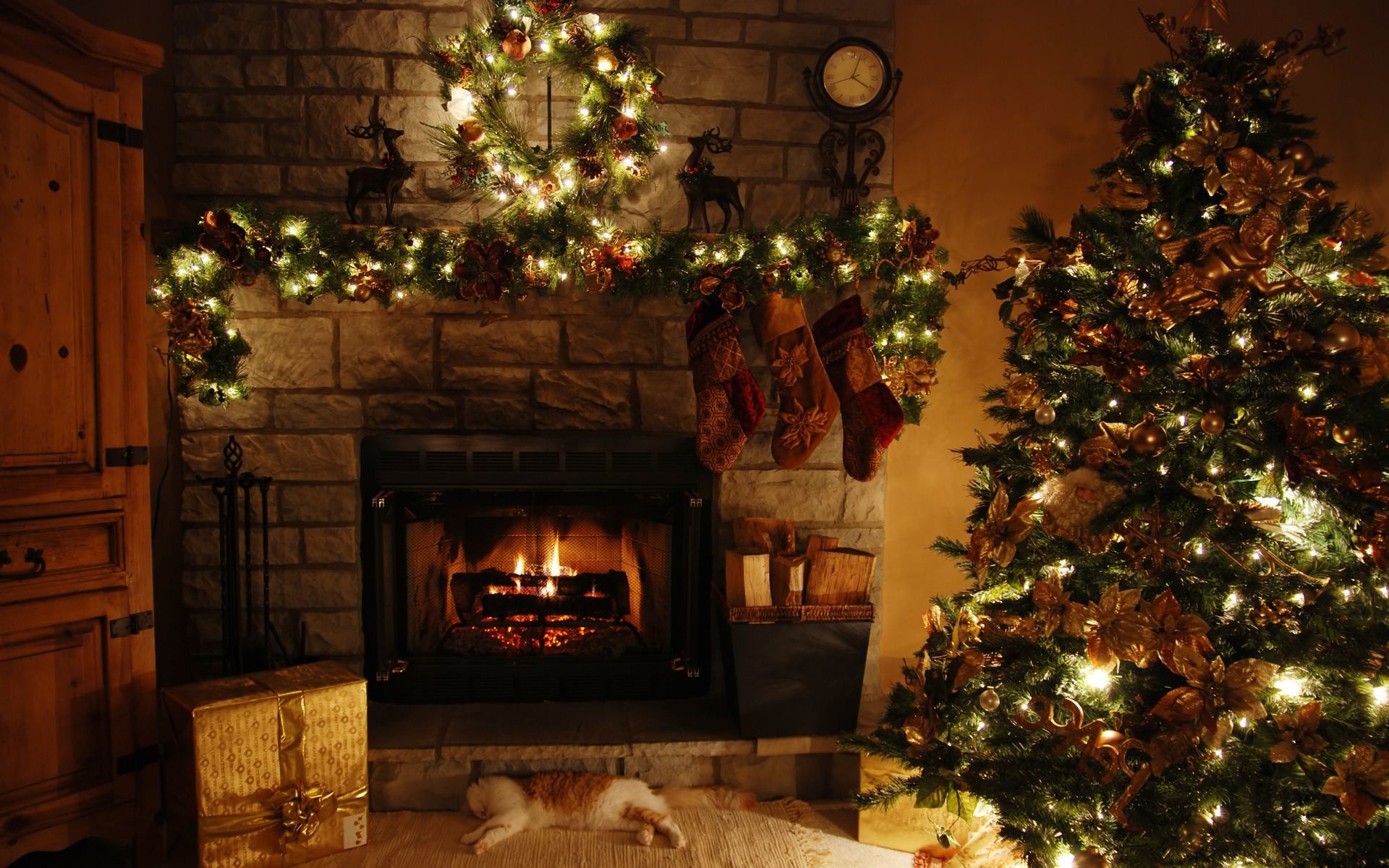 Christmas Fireplace Wallpaper images