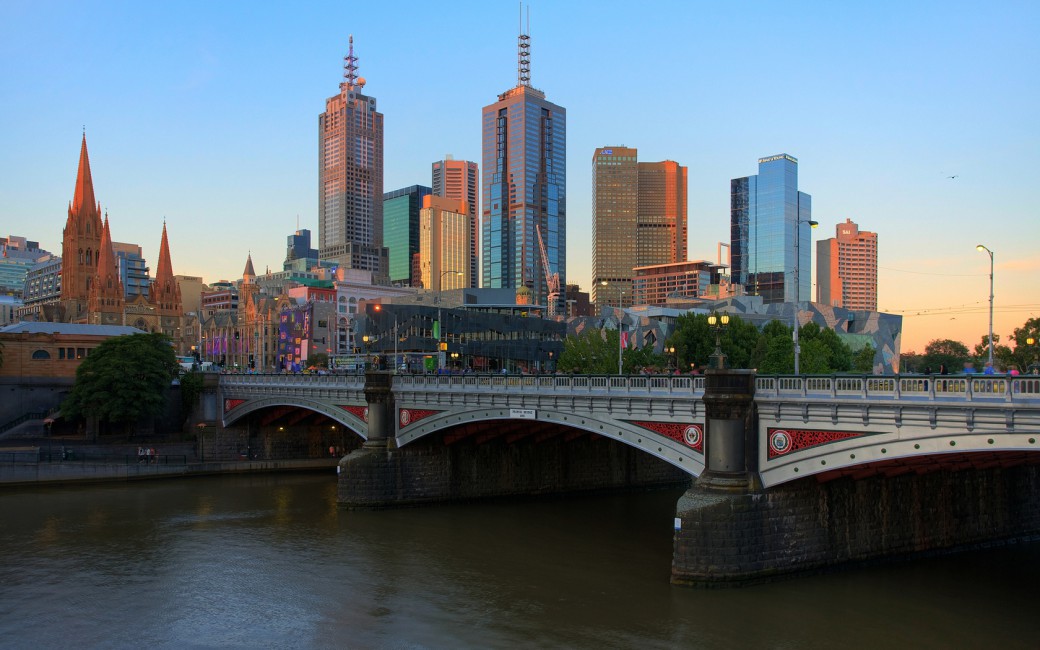 Melbourne River Yarra Bridges Buildings Skyscrapers Stock