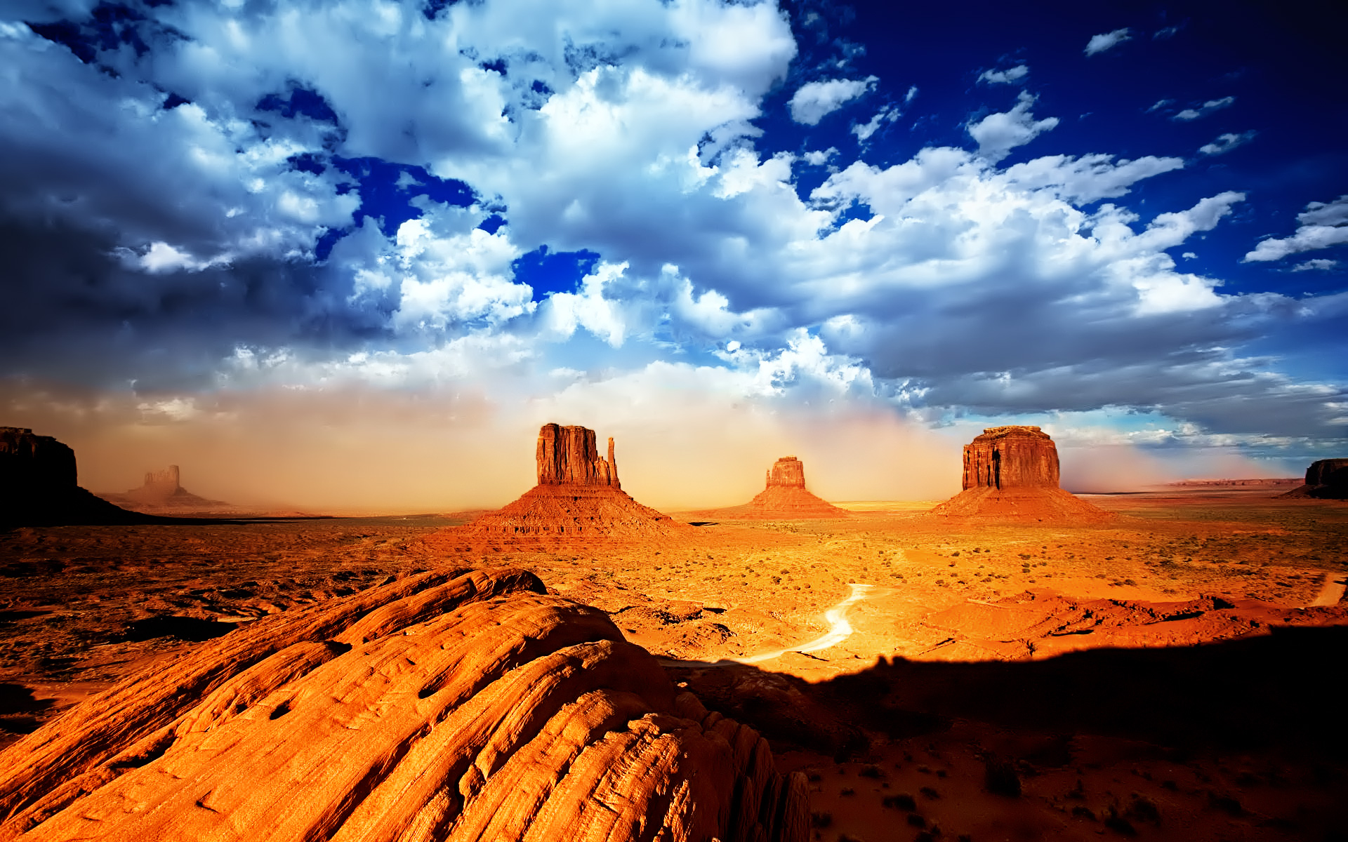 Desktop wallpapers Monument Valley in the Clouds