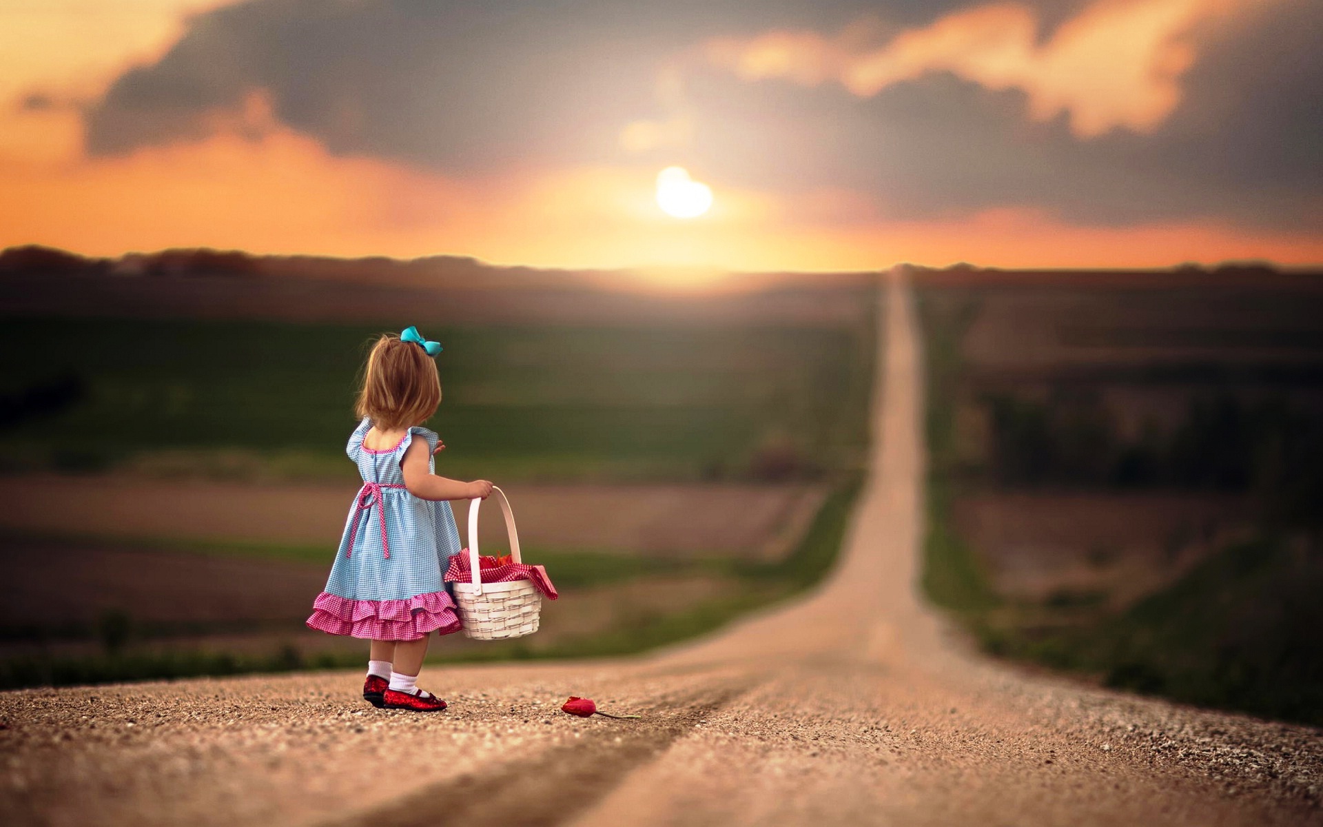 Very small girl on the lonely road latest HD wallpapers