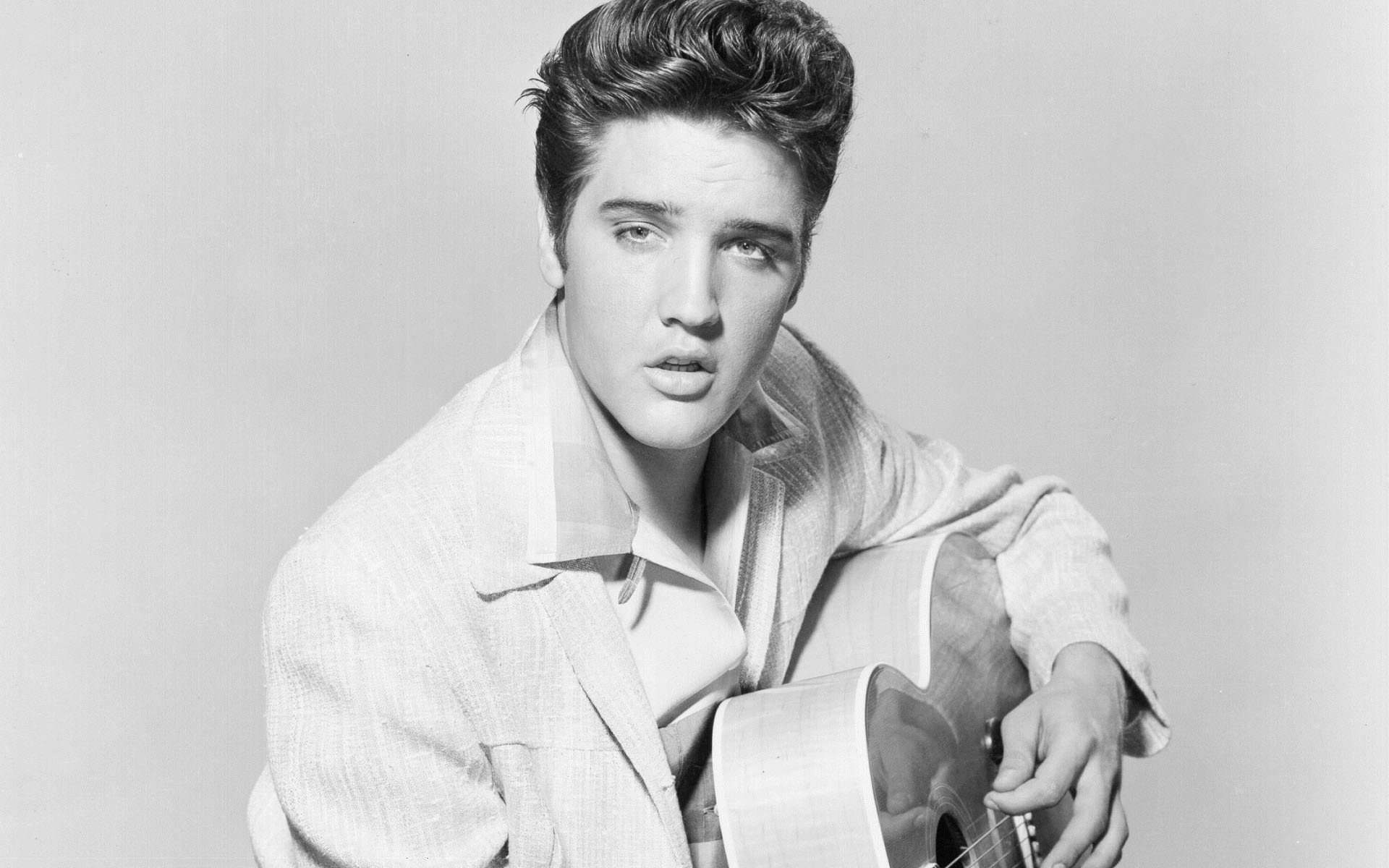 Wit Foto Van Zanger Elvis Presley Met Gitaar HD Wallpaper Jpg