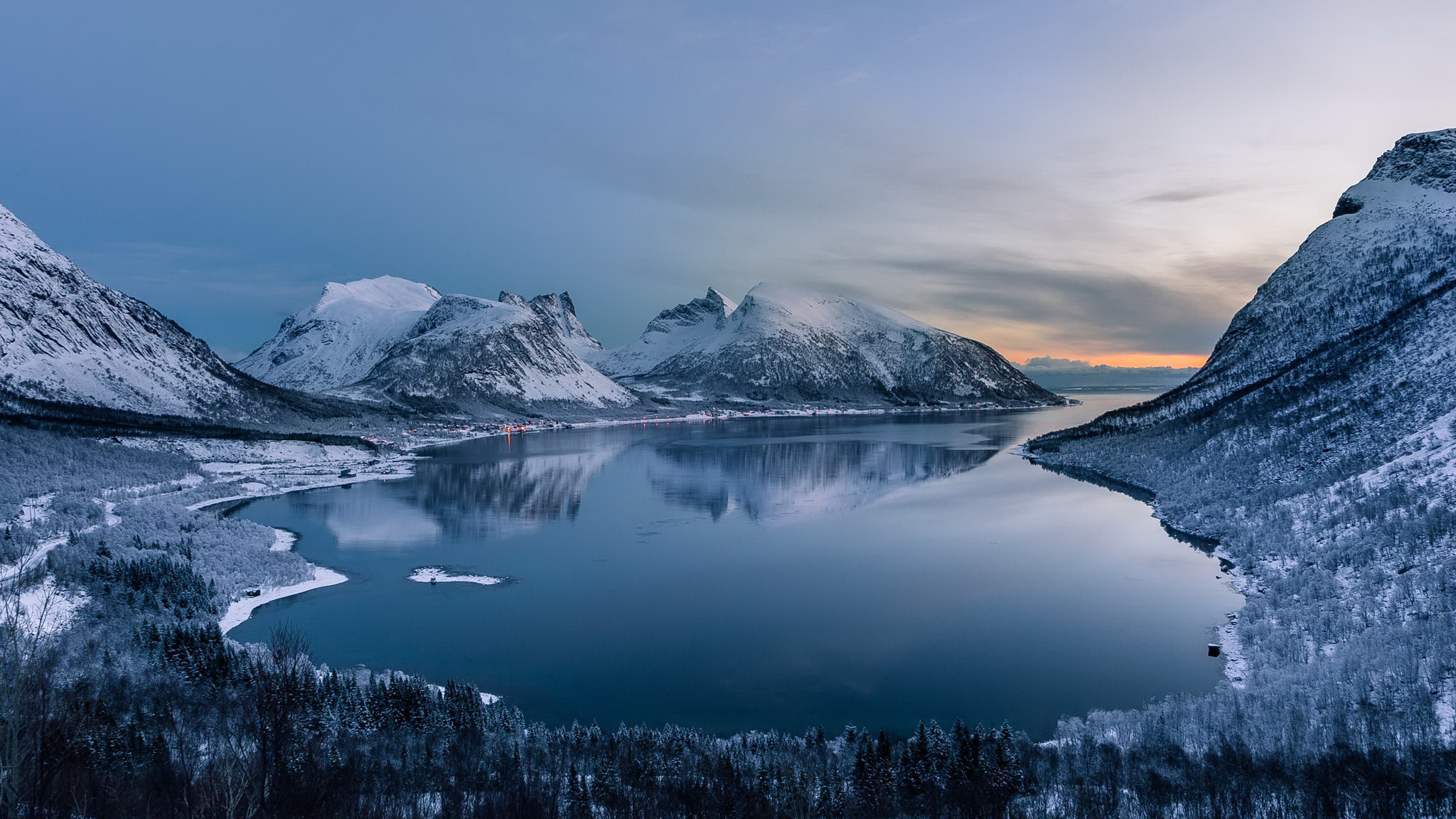 Winter lake between mountains 2048 x 1152 Mountains Photography