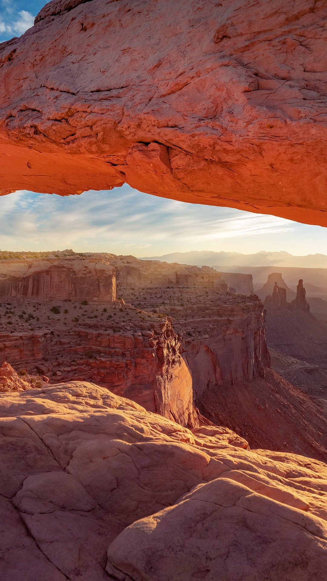 Mesa Arch Canyonlands National Park Sun Rays Usa