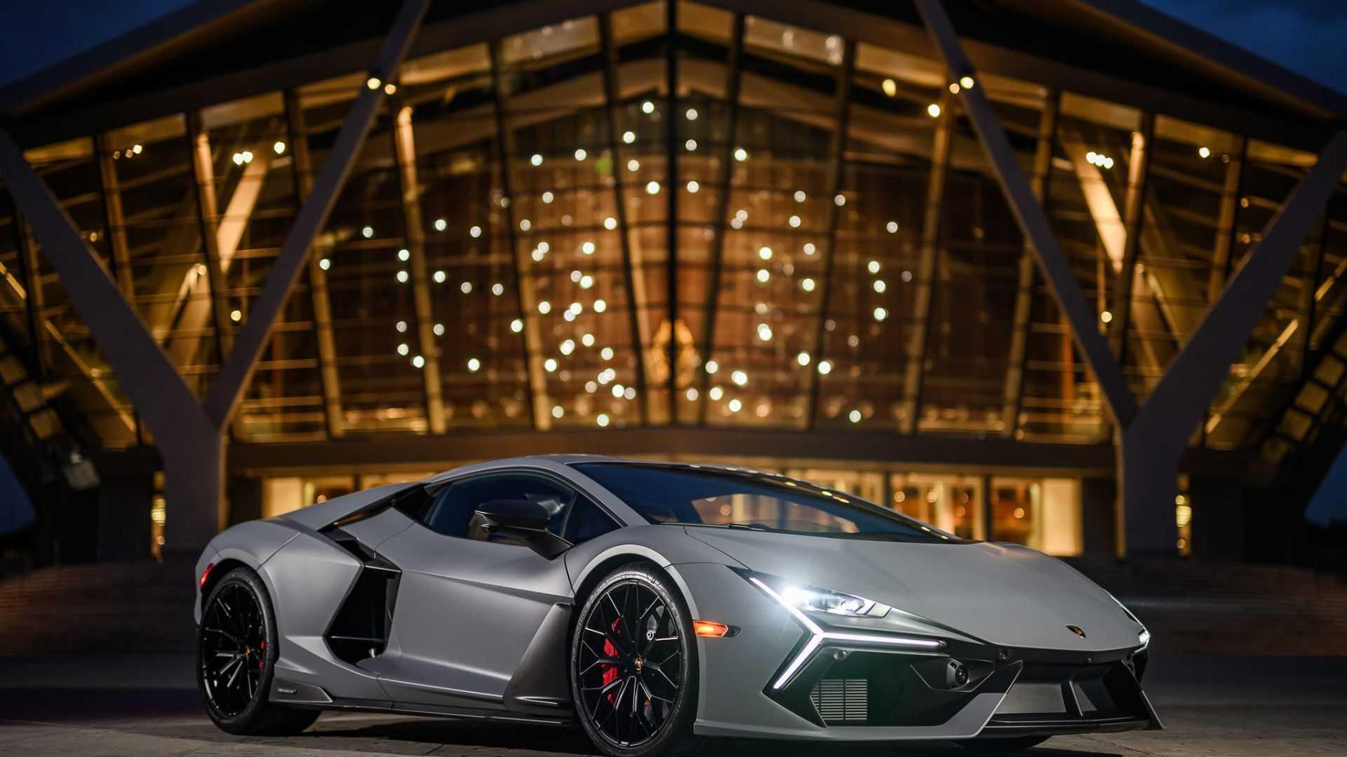 Revuelto Lamborghini S Pioneering Hybrid V12 Super Sports Car