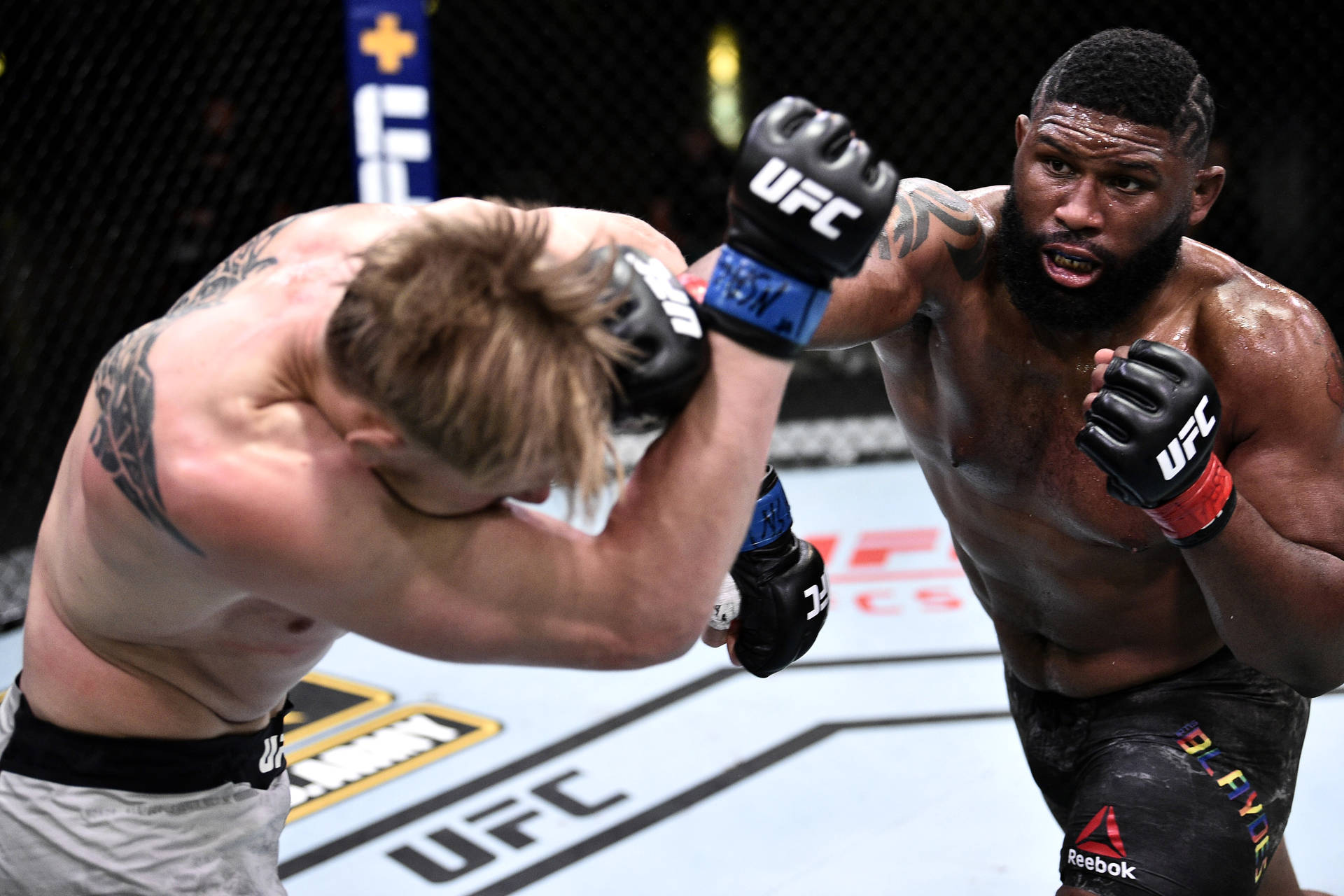 UFC insiste en programar a Curtis Blaydes frente a Jailton Almeida