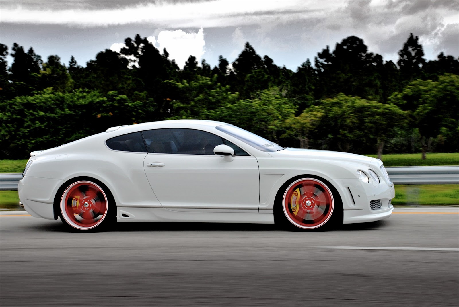 Top Most Amazing And Incredible Bentley Car Wallpaper In HD