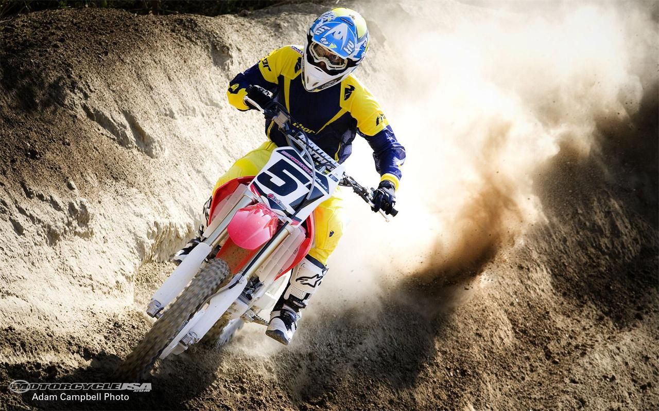 Honda Crf250r In Action Dirtbikes Motocross Bikes