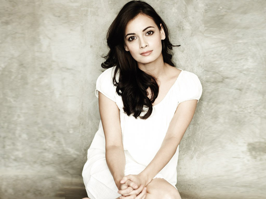 Diya Mirza In White Dress Wallpaper HD Indian Celebrities 4k